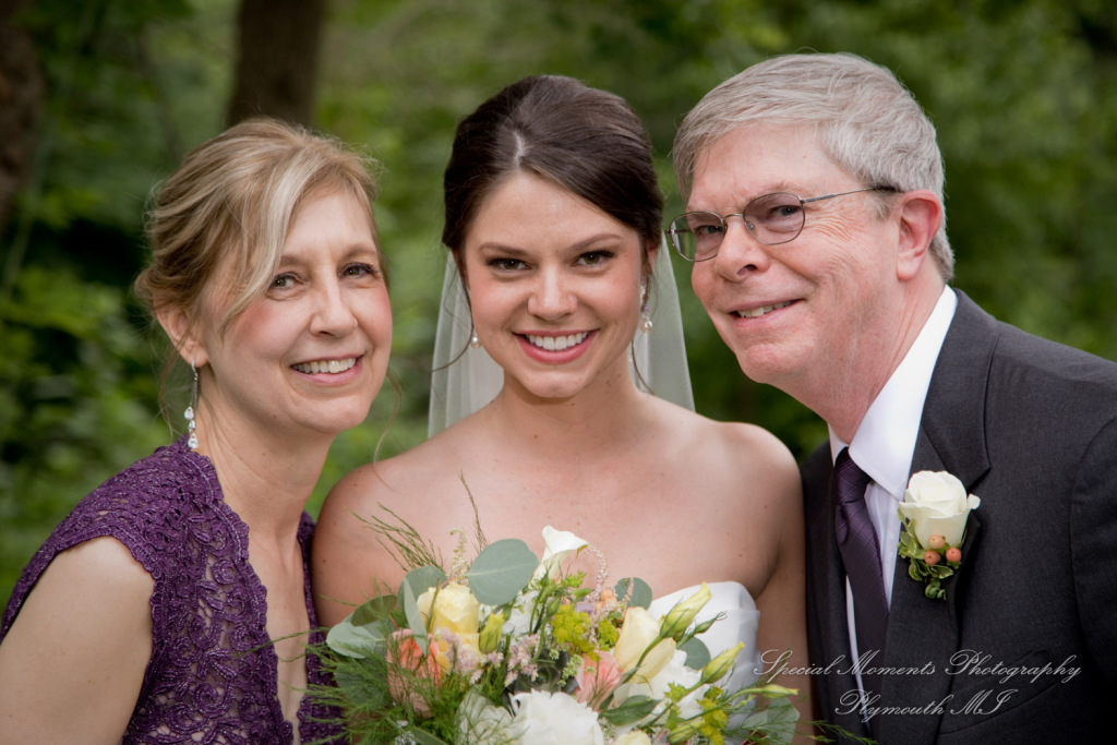 Laura & Chris at Wellers East Garden Saline MI wedding photography