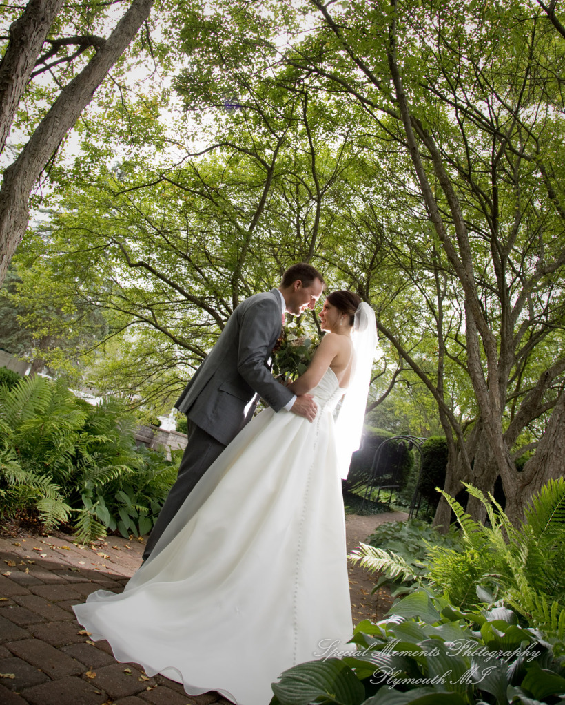 Laura & Chris at Wellers East Garden Saline MI wedding photography