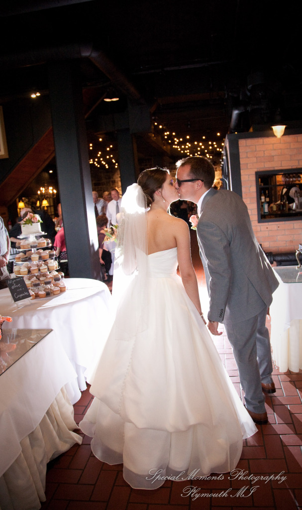 Laura & Chris at Wellers East Garden Saline MI wedding photography