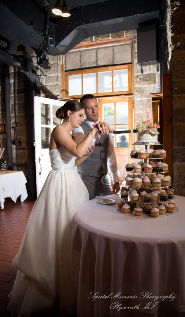 Laura & Chris at Wellers East Garden Saline MI wedding photography