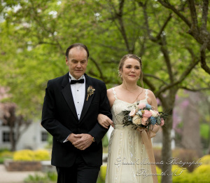Lauren & Gabriel at Wellers Saline MI wedding photography