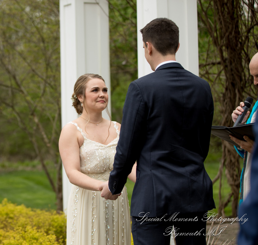 Lauren & Gabriel at Wellers Saline MI wedding photography