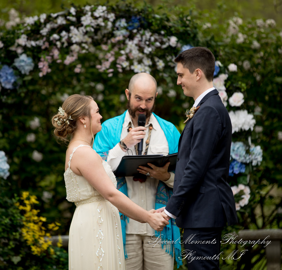 Lauren & Gabriel at Wellers Saline MI wedding photography