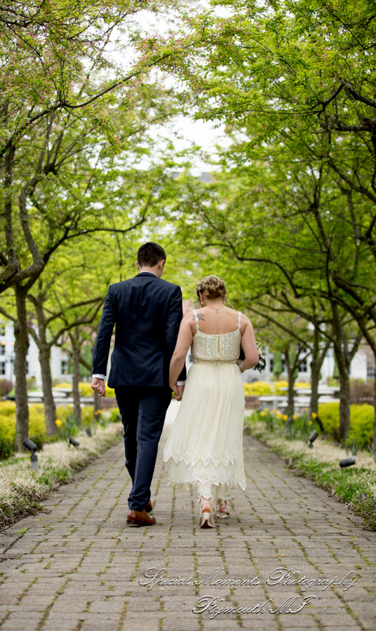 Lauren & Gabriel at Wellers Saline MI wedding photography