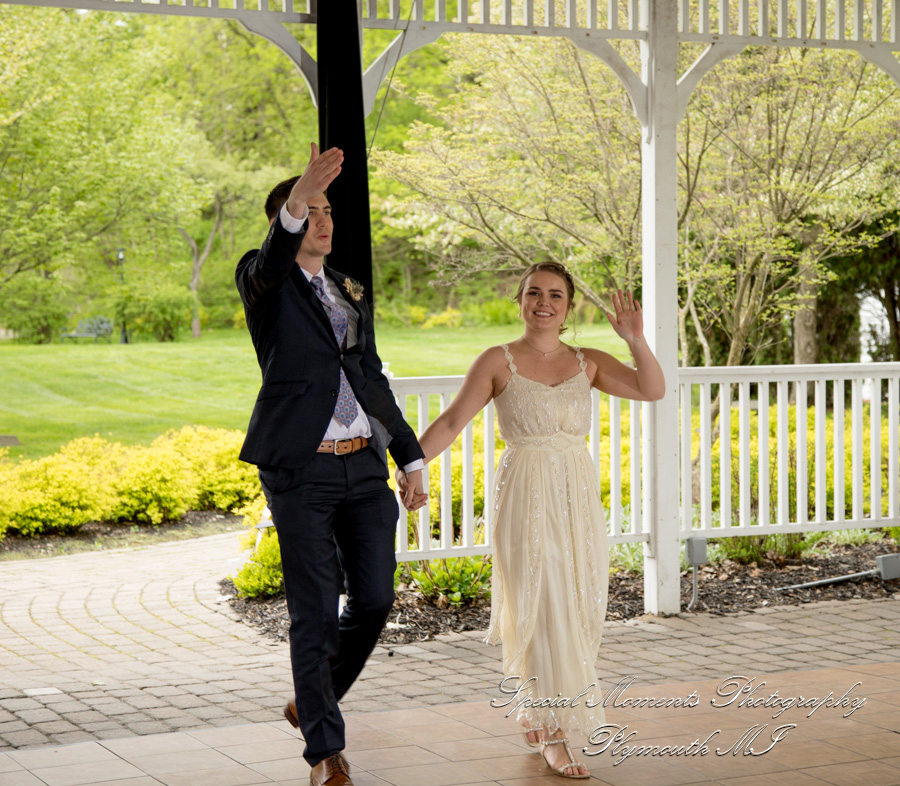 Lauren & Gabriel at Wellers Saline MI wedding photography