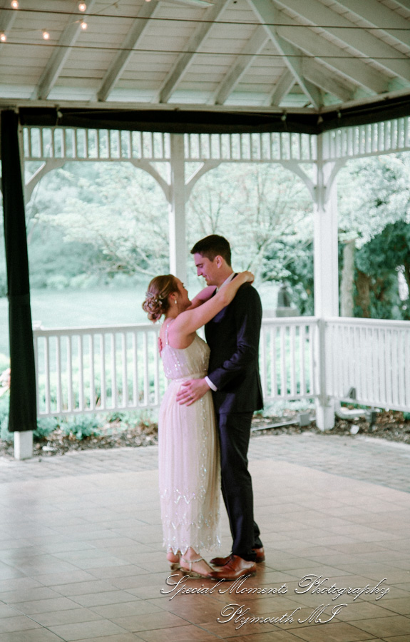 Lauren & Gabriel at Wellers Saline MI wedding photography