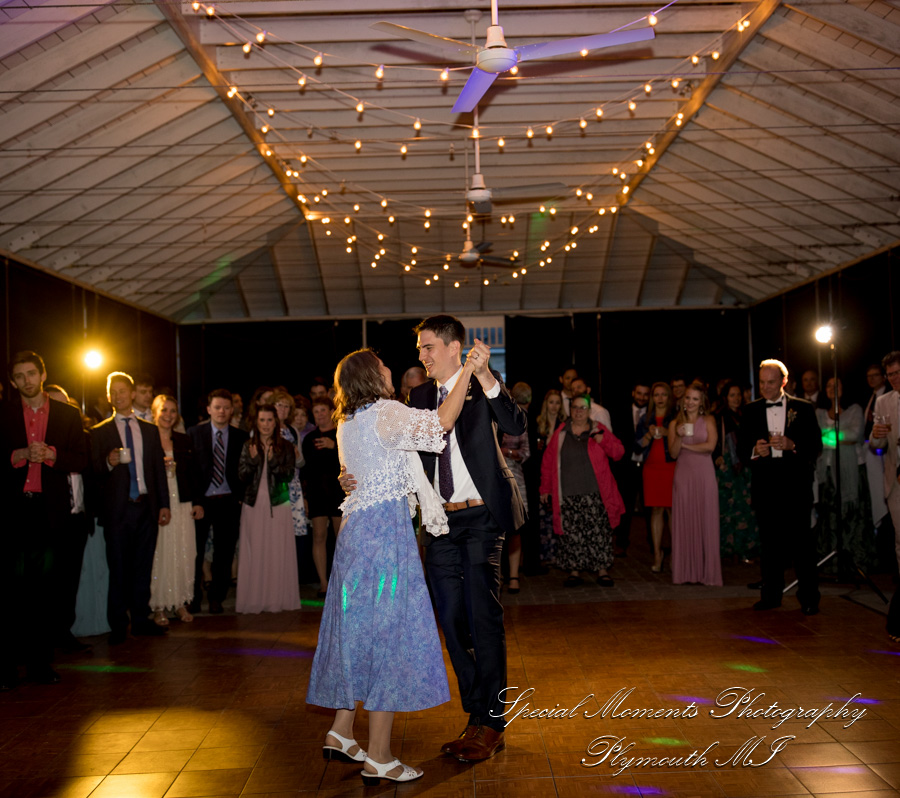 Lauren & Gabriel at Wellers Saline MI wedding photography