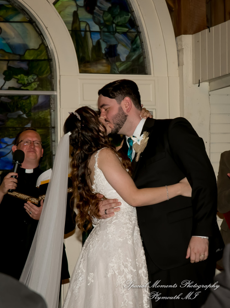 Brittany & Christian at Canterbury Castle Lake Orion M wedding photography