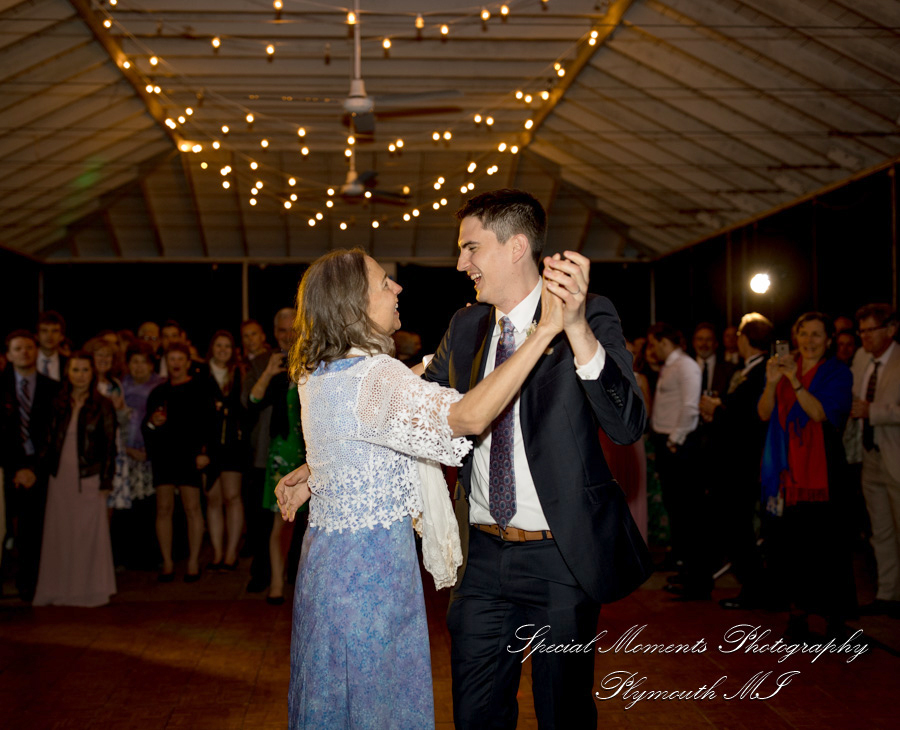 Lauren & Gabriel at Wellers Saline MI wedding photography