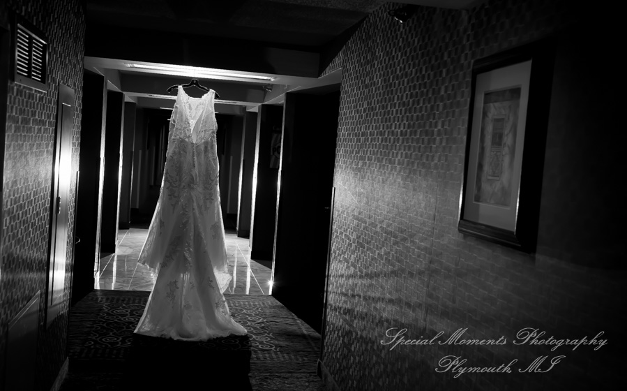 Crown Plaza Auburn Hills MI wedding photograph