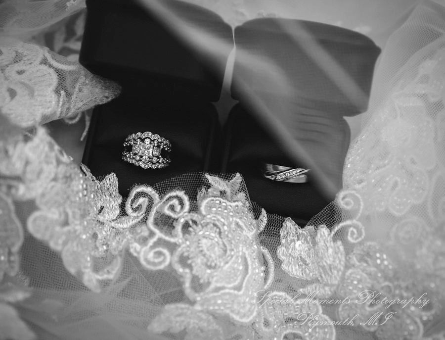 Tiffany & Scott at Camp Agawam Lake Orion MI wedding photography