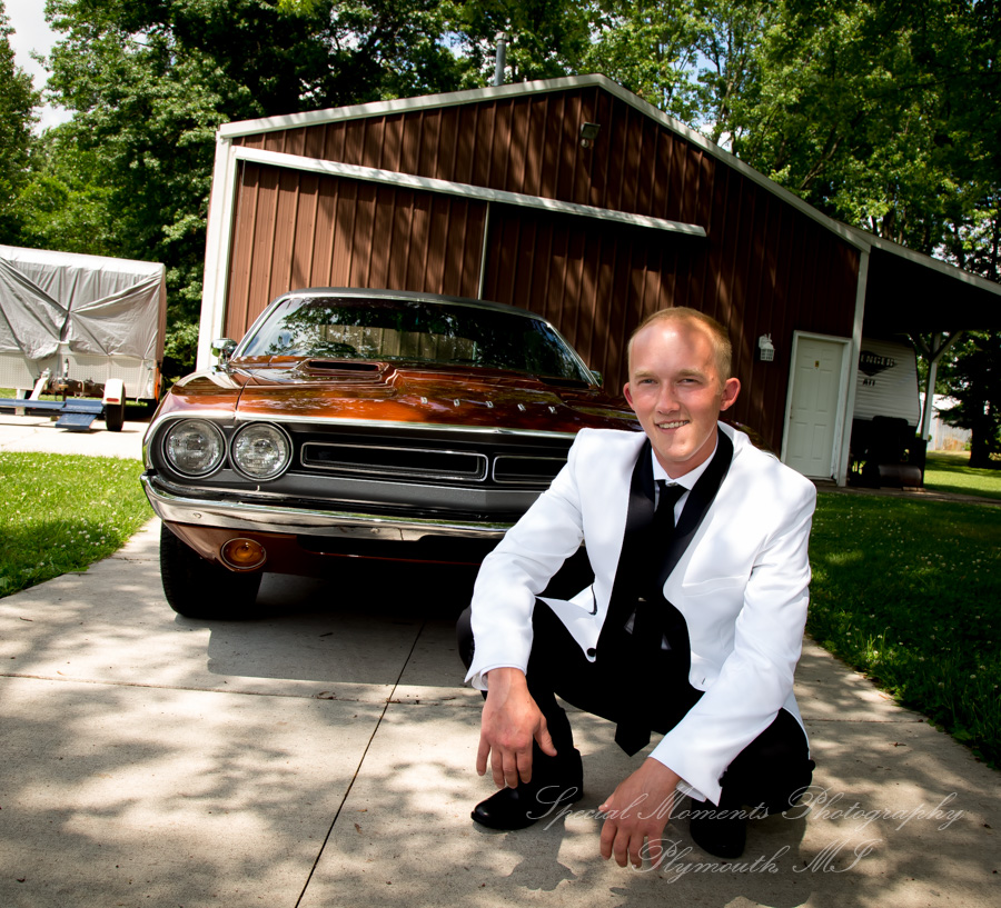 Alyssa & Tyler at Moose Ridge Golf Course South Lyon MI wedding photography