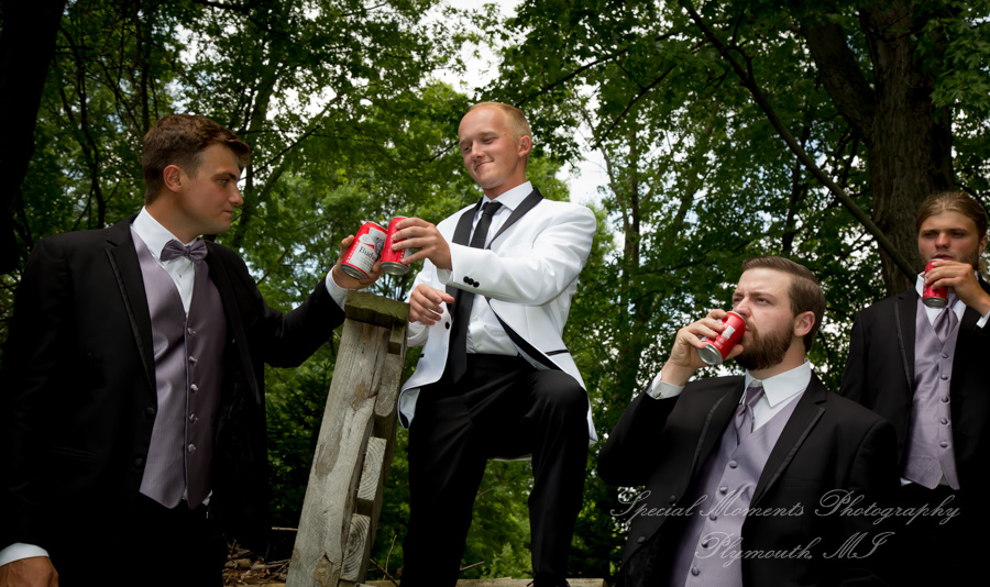 Alyssa & Tyler at Moose Ridge Golf Course South Lyon MI wedding photography