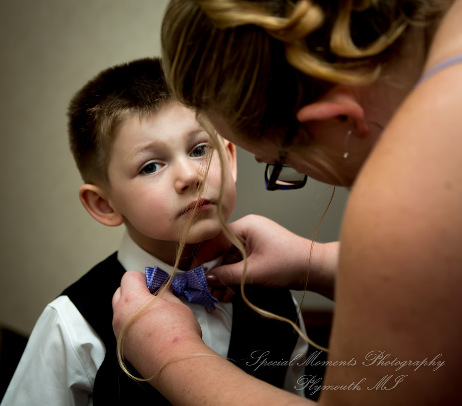 Alyssa & Tyler at Moose Ridge Golf Course South Lyon MI wedding photography