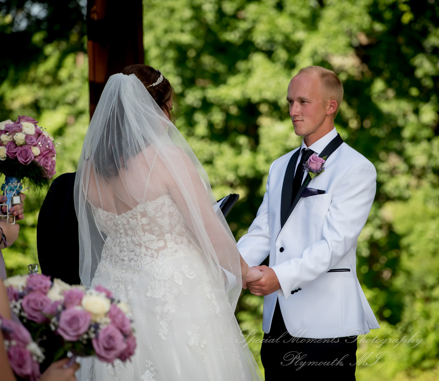 Alyssa & Tyler at Moose Ridge Golf Course South Lyon MI wedding photography