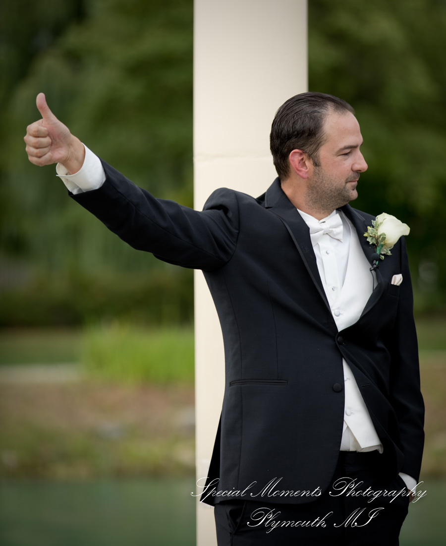 Heidi & Doug at Blossom Heath St. Clair Shores MI wedding photography