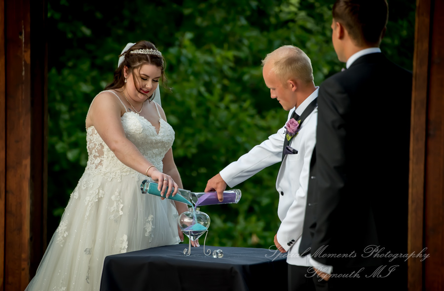 Alyssa & Tyler at Moose Ridge Golf Course South Lyon MI wedding photography