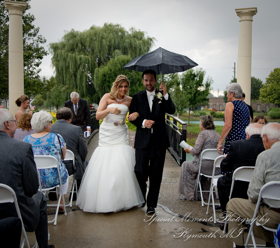Heidi & Doug at Blossom Heath St. Clair Shores MI wedding photography