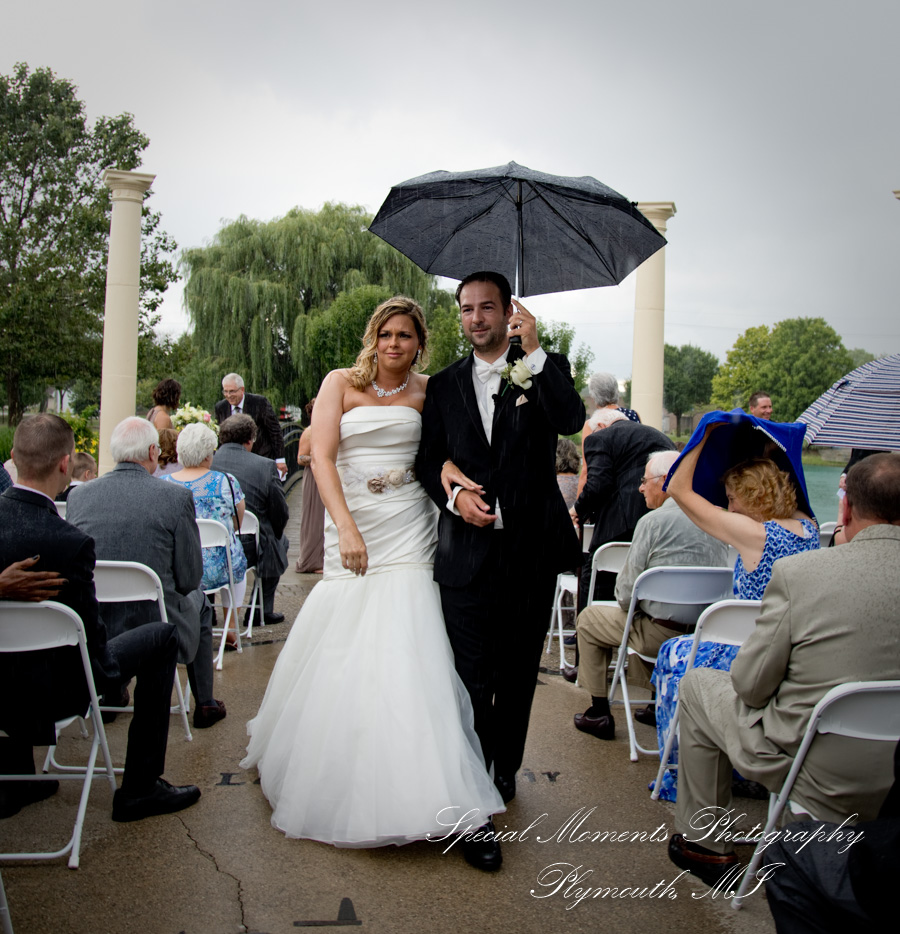 Heidi & Doug at Blossom Heath St. Clair Shores MI wedding photography