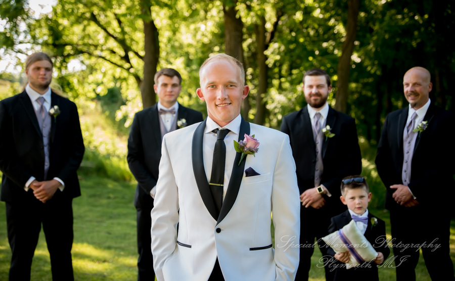 Alyssa & Tyler at Moose Ridge Golf Course South Lyon MI wedding photography