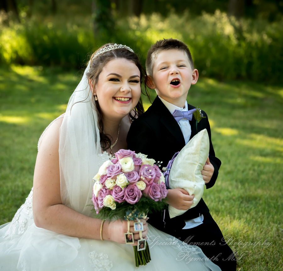 Alyssa & Tyler at Moose Ridge Golf Course South Lyon MI wedding photography