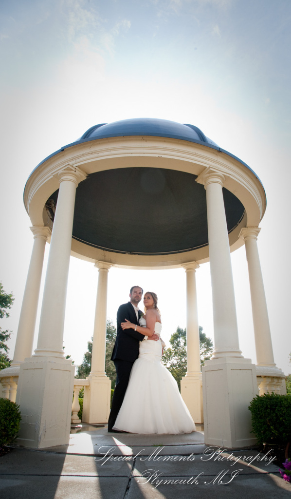 Heidi & Doug at Blossom Heath St. Clair Shores MI wedding photography