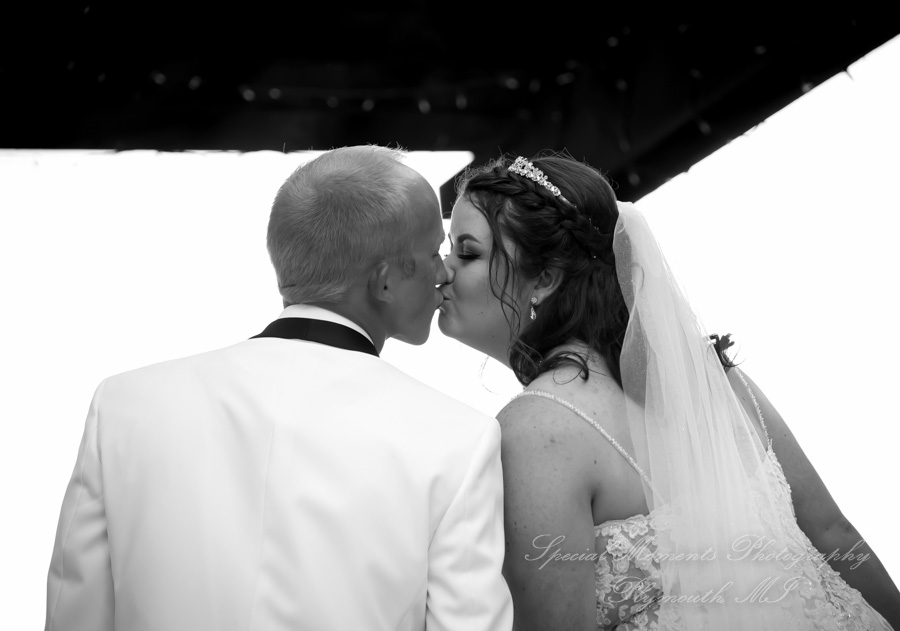 Alyssa & Tyler at Moose Ridge Golf Course South Lyon MI wedding photography