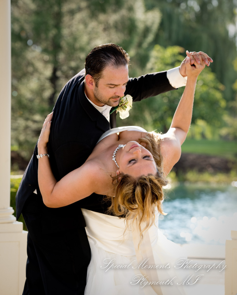 Heidi & Doug at Blossom Heath St. Clair Shores MI wedding photography