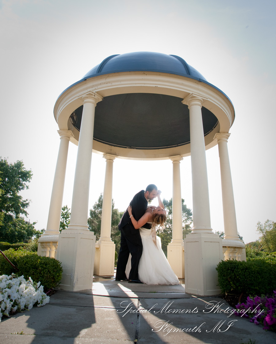 Heidi & Doug at Blossom Heath St. Clair Shores MI wedding photography