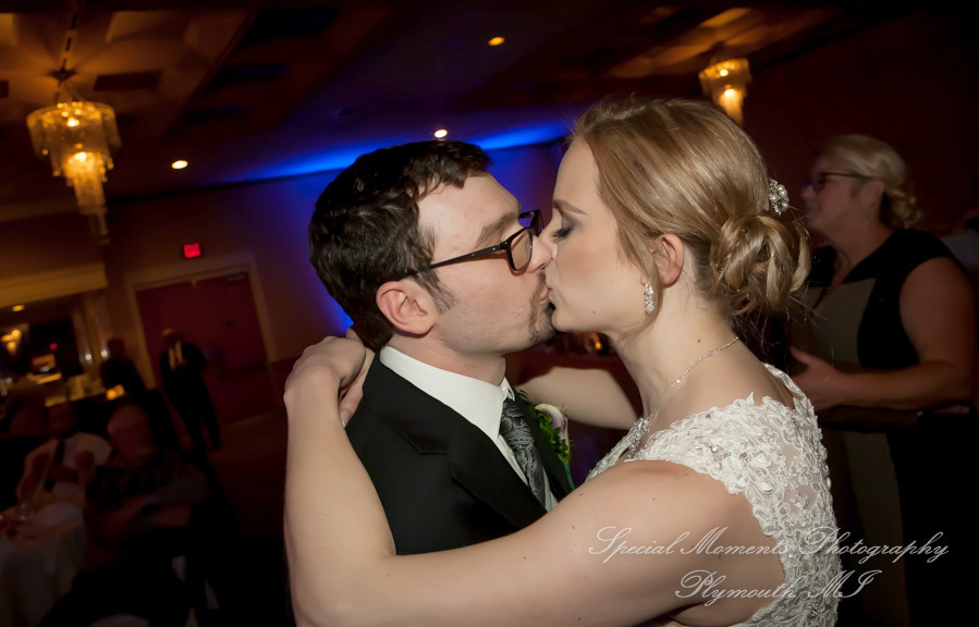 Jennifer & Peter at Italian American Club Livonia MI wedding photography