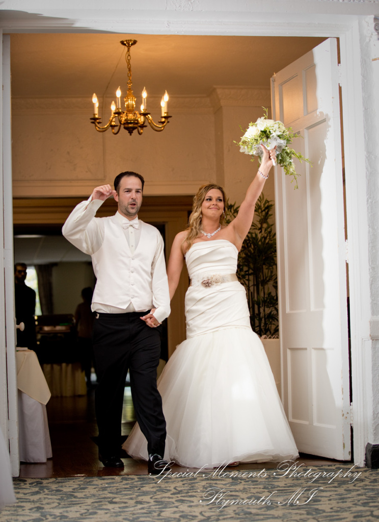 Heidi & Doug at Blossom Heath St. Clair Shores MI wedding photography