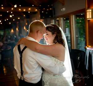 Alyssa & Tyler at Moose Ridge Golf Course South Lyon MI wedding photography