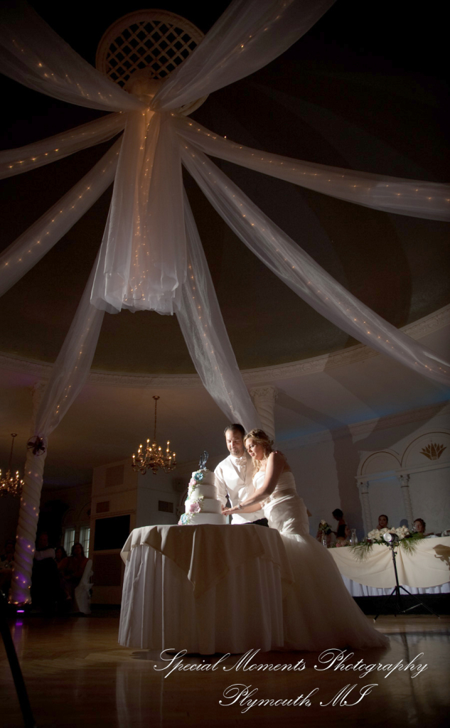 Heidi & Doug at Blossom Heath St. Clair Shores MI wedding photography