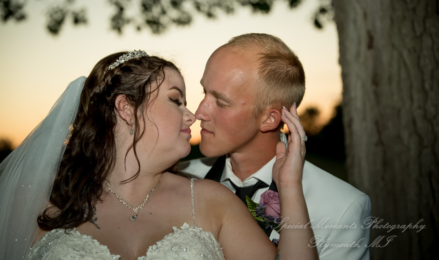 Alyssa & Tyler at Moose Ridge Golf Course South Lyon MI wedding photography