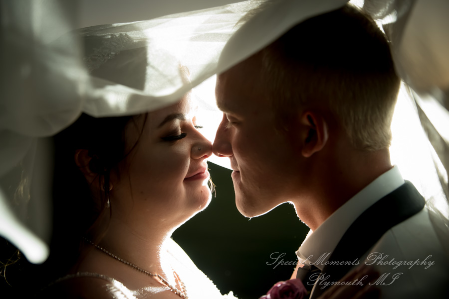 Alyssa & Tyler at Moose Ridge Golf Course South Lyon MI wedding photography