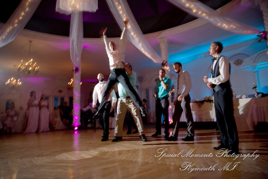 Heidi & Doug at Blossom Heath St. Clair Shores MI wedding photography