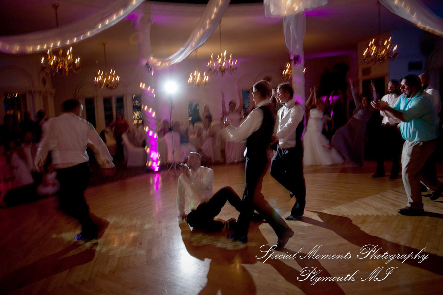 Heidi & Doug at Blossom Heath St. Clair Shores MI wedding photography