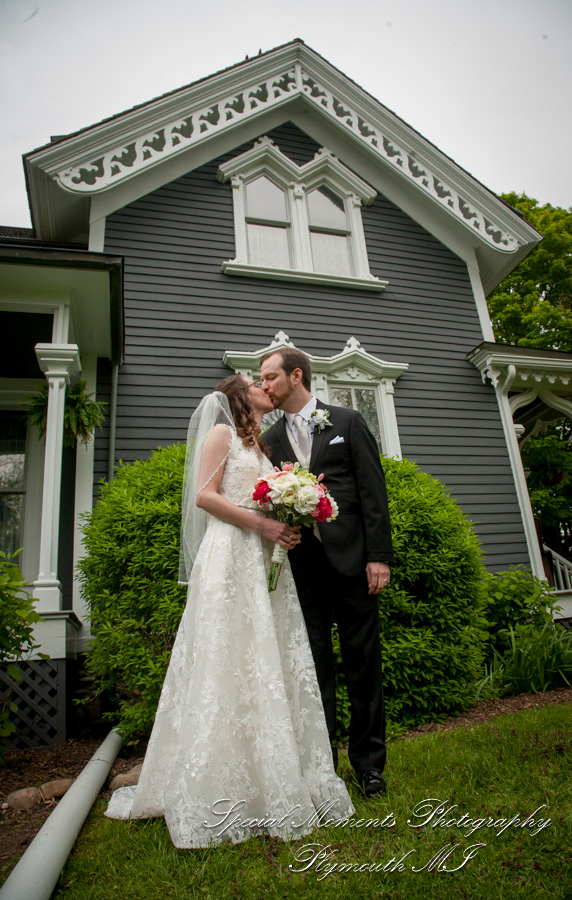 Lindsey & Matt at Mill Race Northville MI wedding photography