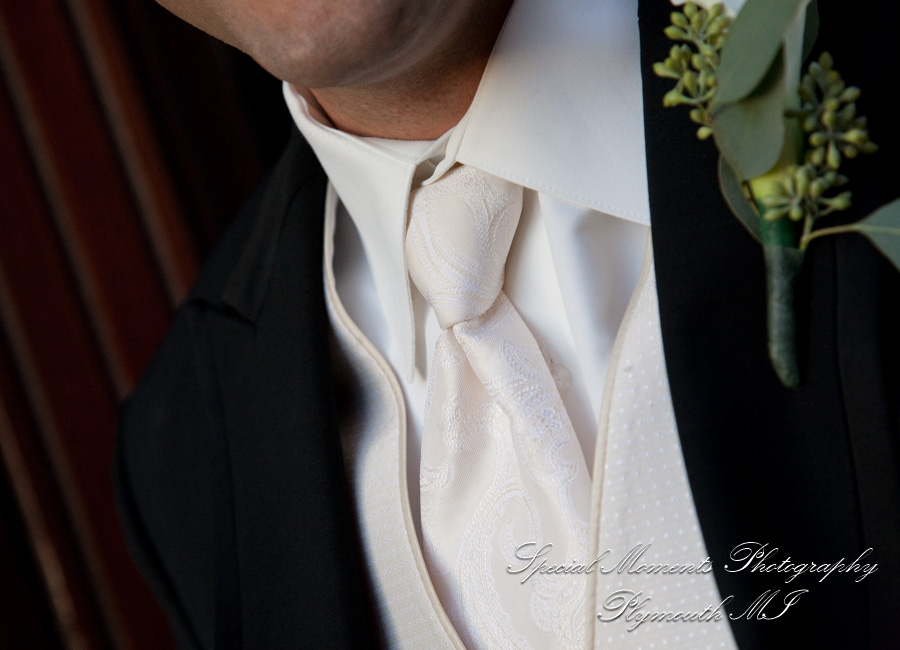 Christopher & Lisa at Roostertail Detroit MI wedding photograph
