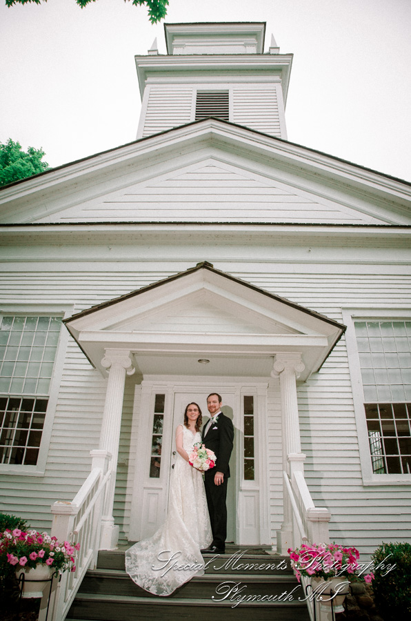 Lindsey & Matt at Mill Race Northville MI wedding photography