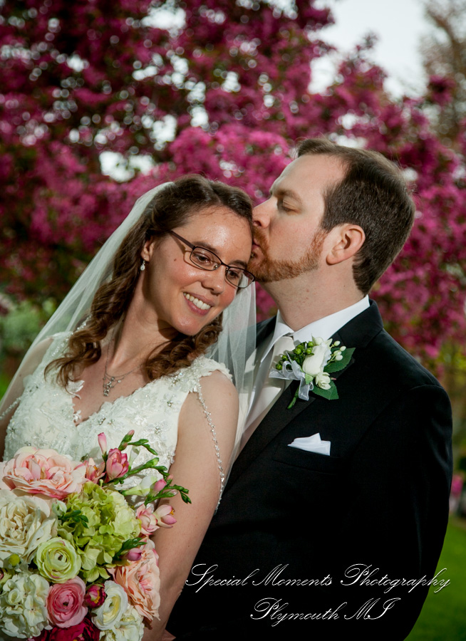 Lindsey & Matt at Mill Race Northville MI wedding photography