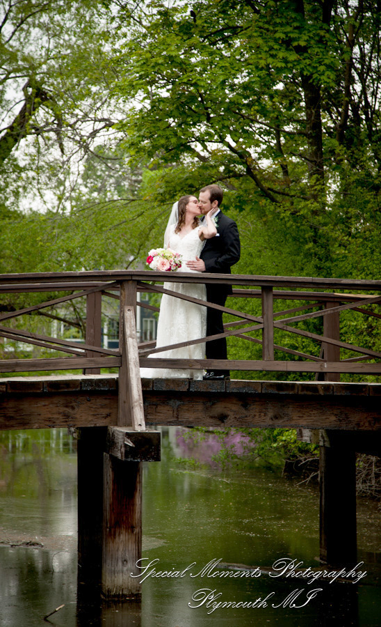 Lindsey & Matt at Mill Race Northville MI wedding photography