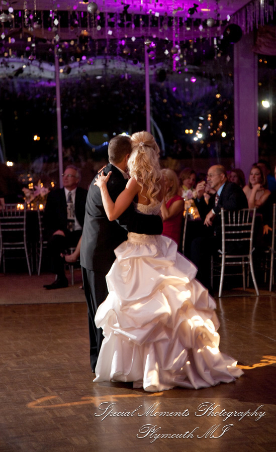 Christopher & Lisa at Roostertail Detroit MI wedding photograph