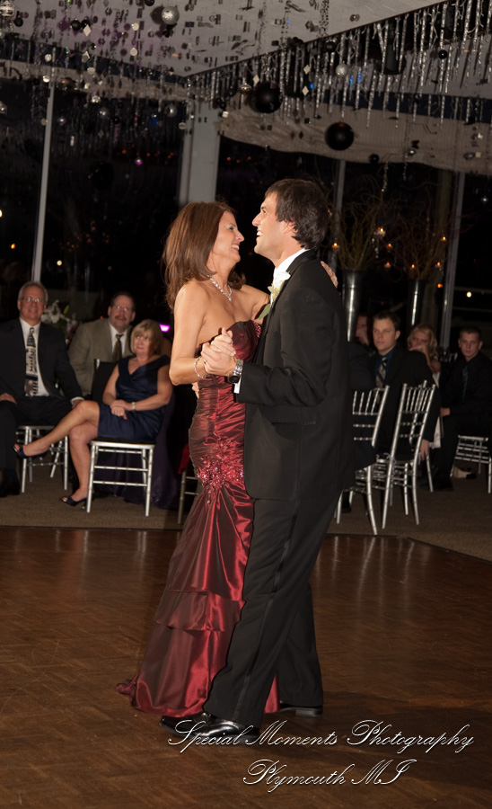 Christopher & Lisa at Roostertail Detroit MI wedding photograph