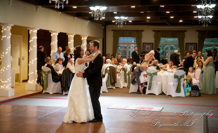 Lindsey & Matt at Northville Hills Golf Club Northville MI wedding photography