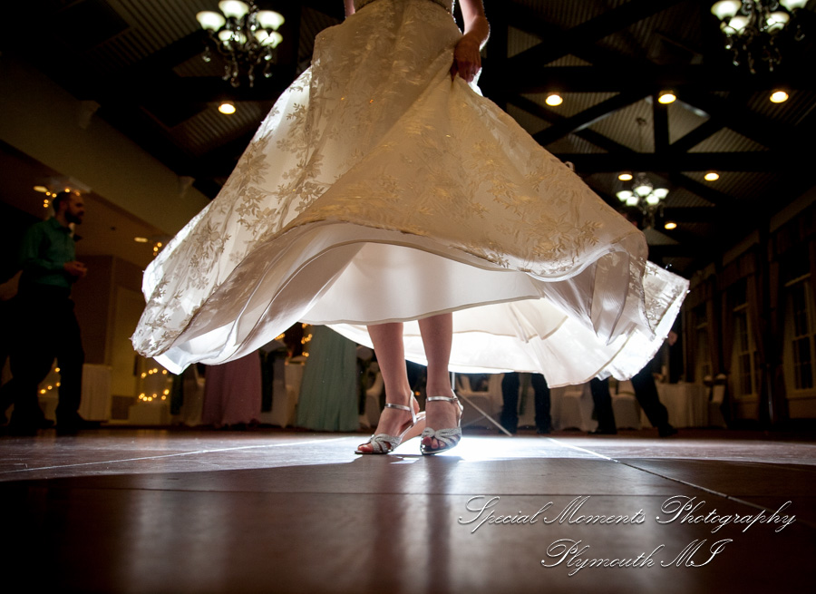 Lindsey & Matt at Northville Hills Golf Club Northville MI wedding photography