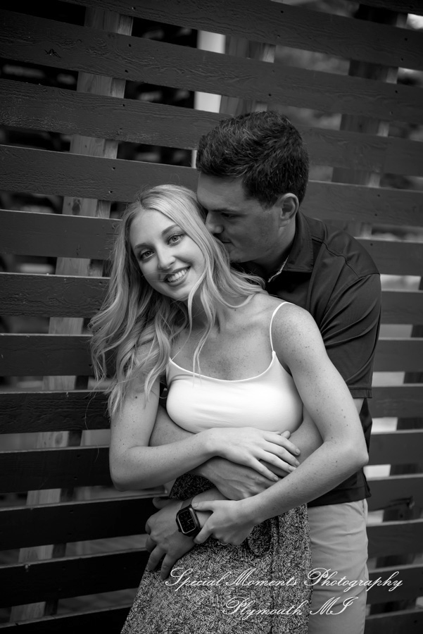 Lindsey & Mike at Kensington Park Milford MI engagement photography