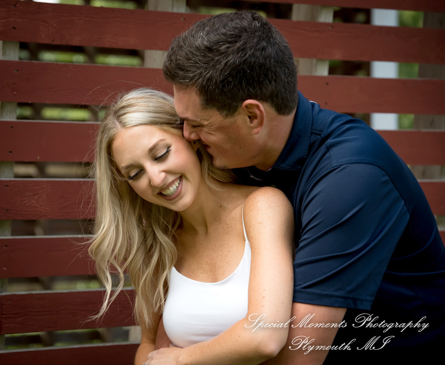 Lindsey & Mike at Kensington Park Milford MI engagement photograph Lindsey & Mike at Kensington Park Milford MI engagement photography