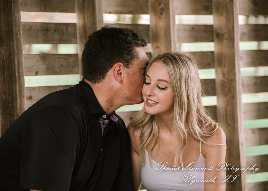 Lindsey & Mike at Kensington Park Milford MI engagement photography