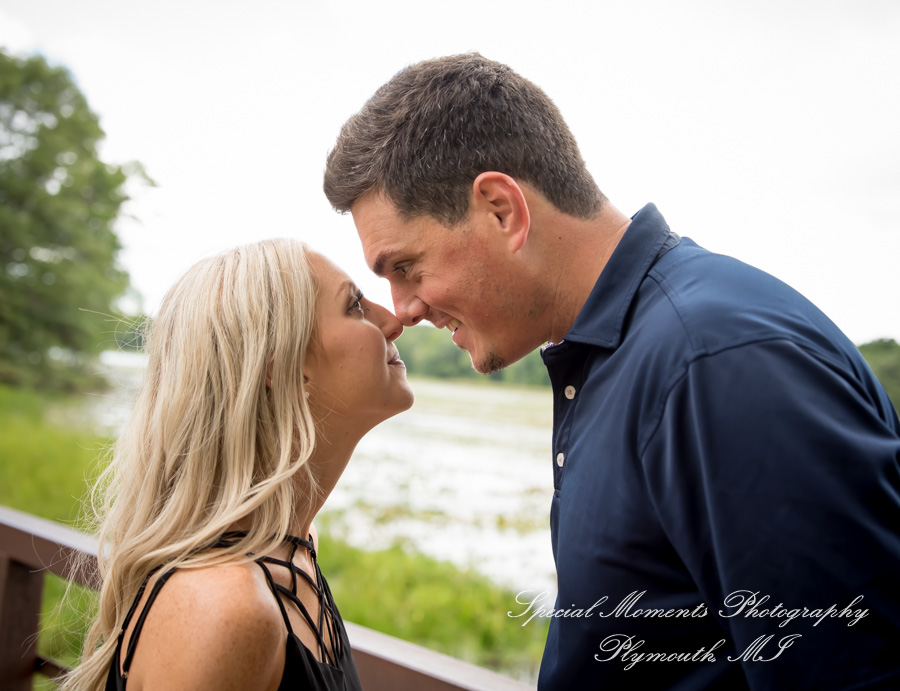 Lindsey & Mike at Kensington Park Milford MI engagement photography